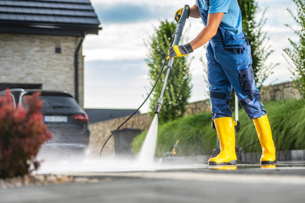 Best Pool Deck Cleaning  in Round Rock, TX